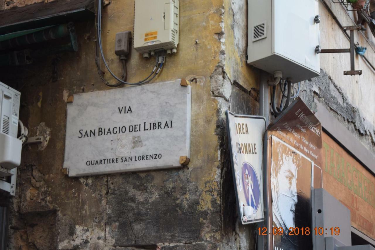 Domus San Biagio 14 Panzió Nápoly Kültér fotó
