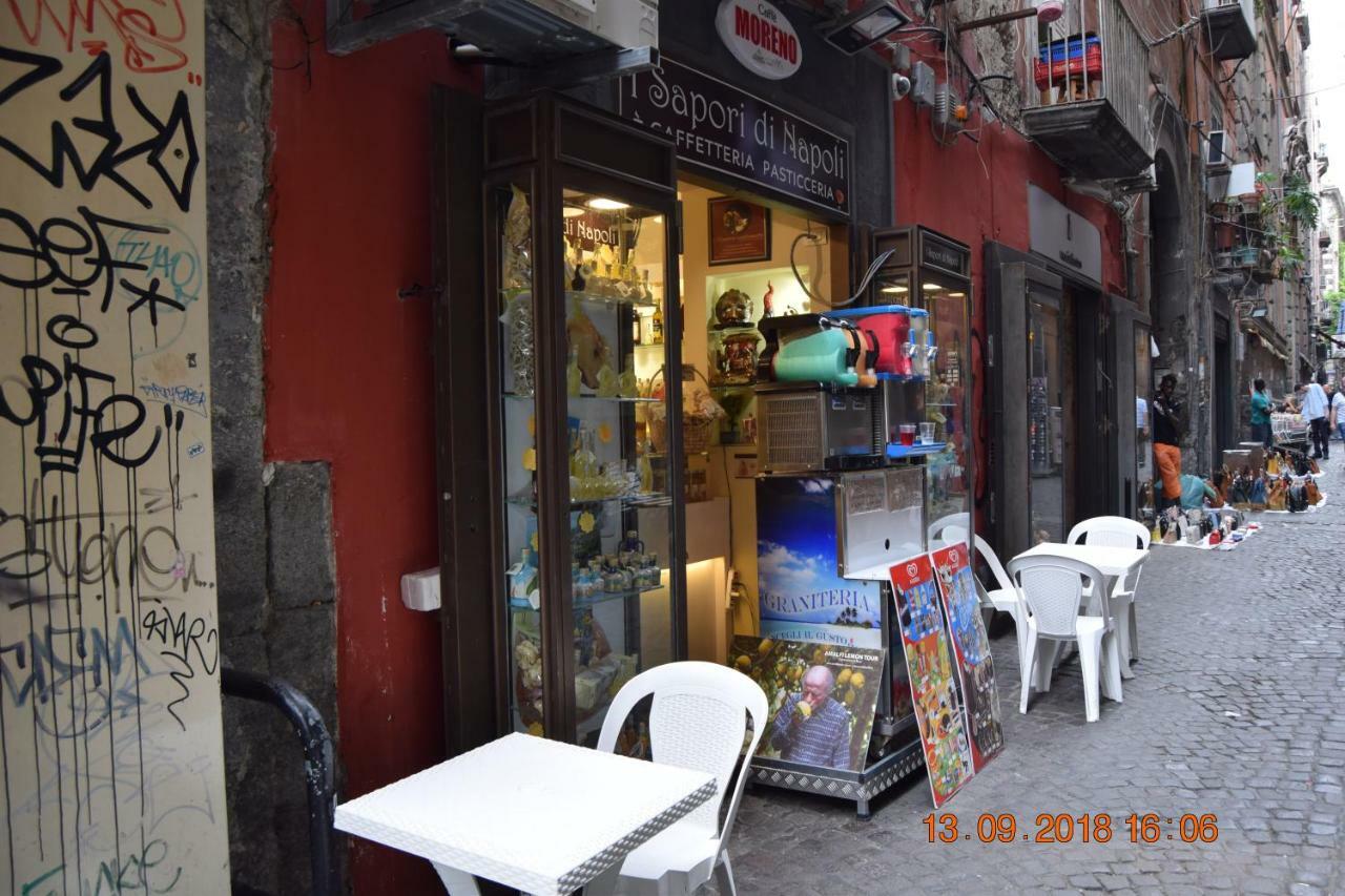 Domus San Biagio 14 Panzió Nápoly Kültér fotó