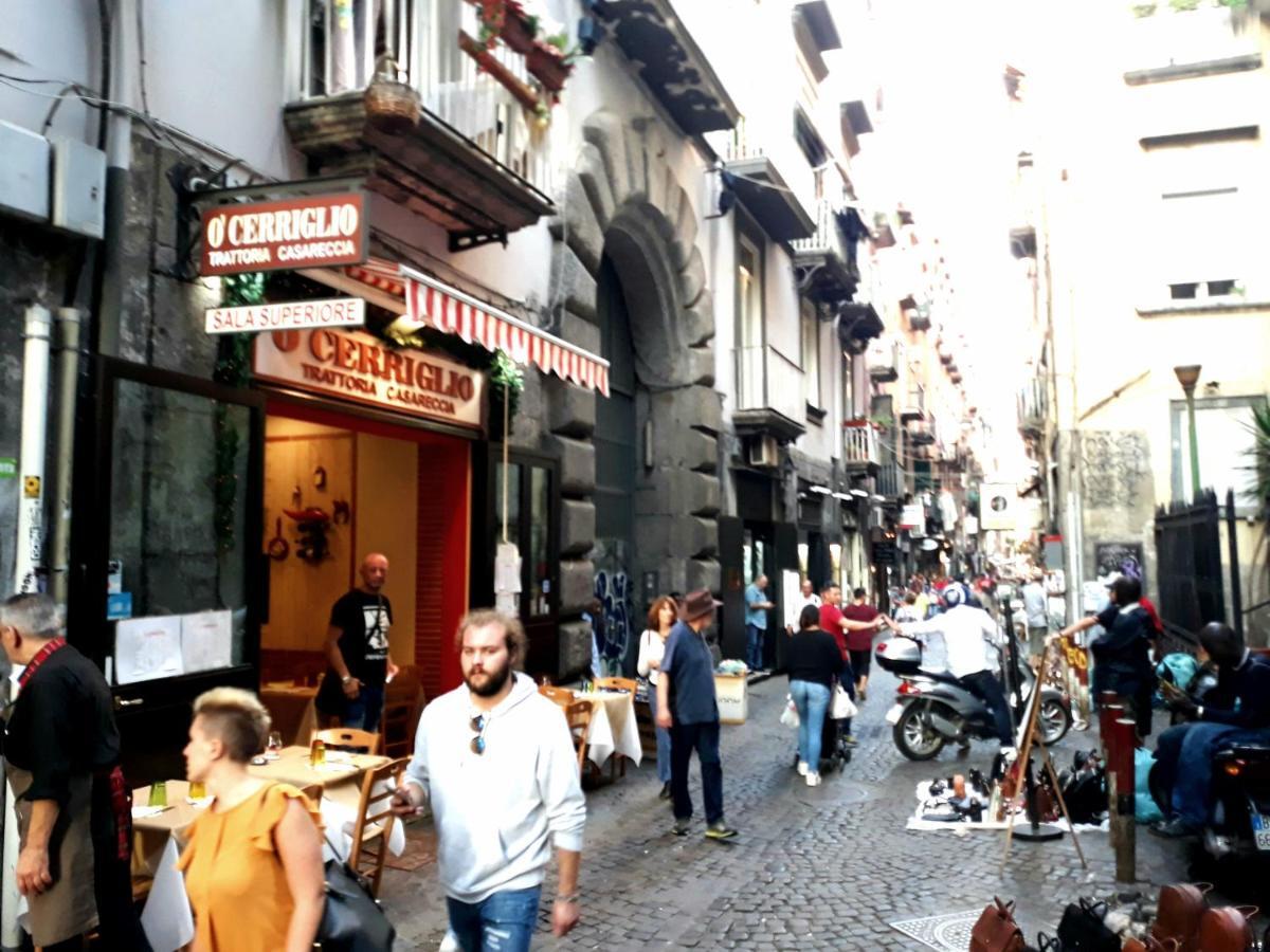 Domus San Biagio 14 Panzió Nápoly Kültér fotó